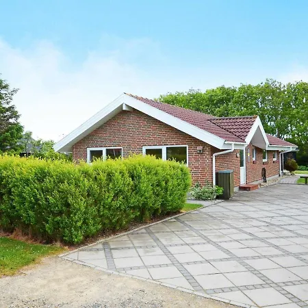 8 Person Holiday In