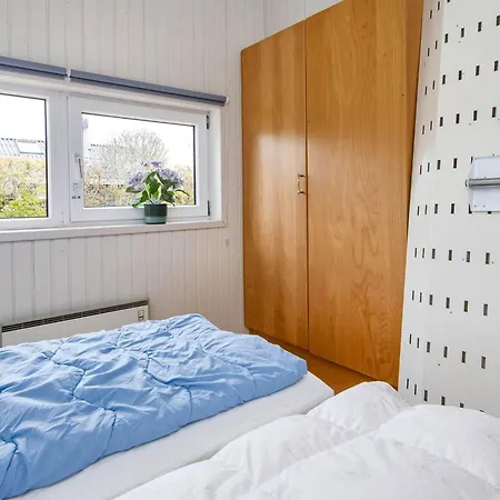 Дом отдыха 8 Person Holiday In