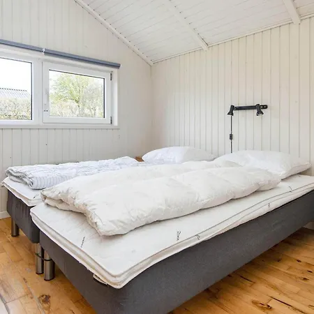 Дом отдыха 8 Person Holiday In