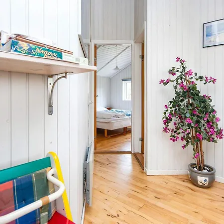 Дом отдыха 8 Person Holiday In *